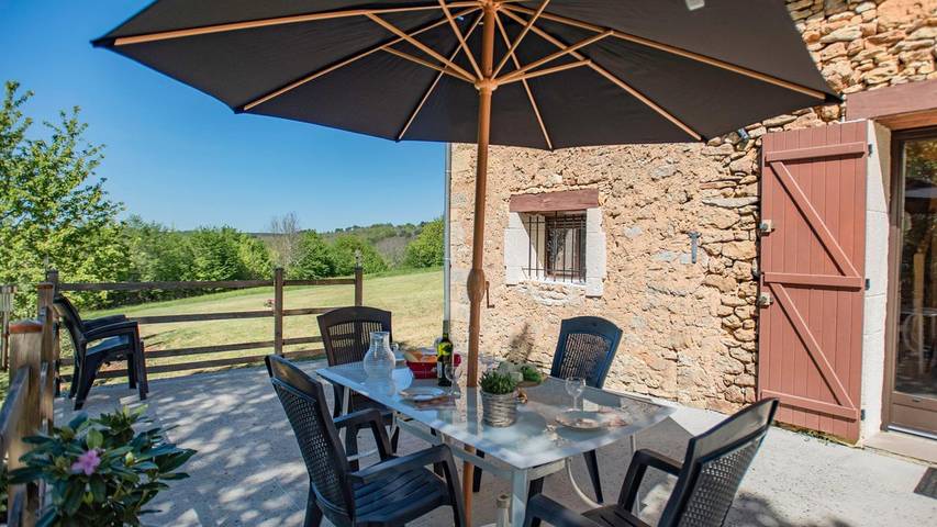 Location de vacances pour 6 personnes, avec jardin et piscine, animaux acceptés à Saint-Cernin-de-l'Herm - 2