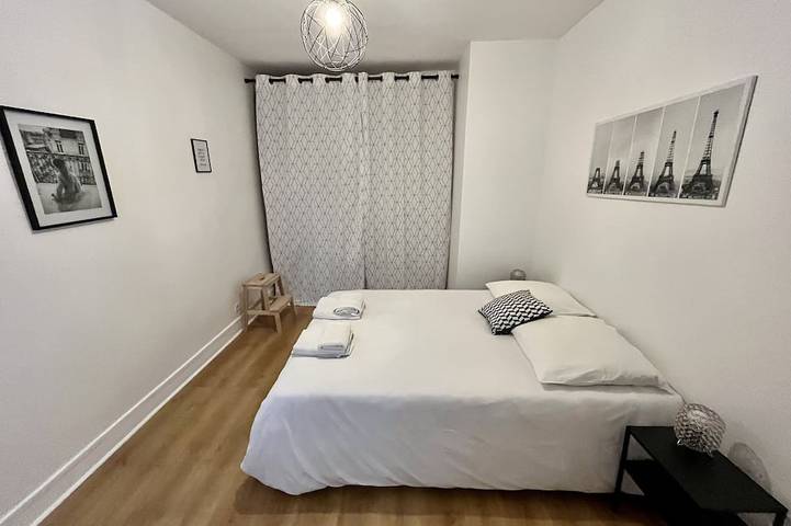 Apartamento entero, Le Grand Jaures Paris 8 people in París, Isla de Francia
