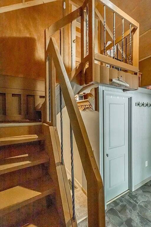 The Private Reserve Cabin, Hot Tub, Pet Friendly, Secluded in Grundy County