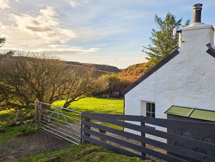 Ferienhaus für 2 Personen, mit Terrasse und Garten sowie Ausblick auf Skye