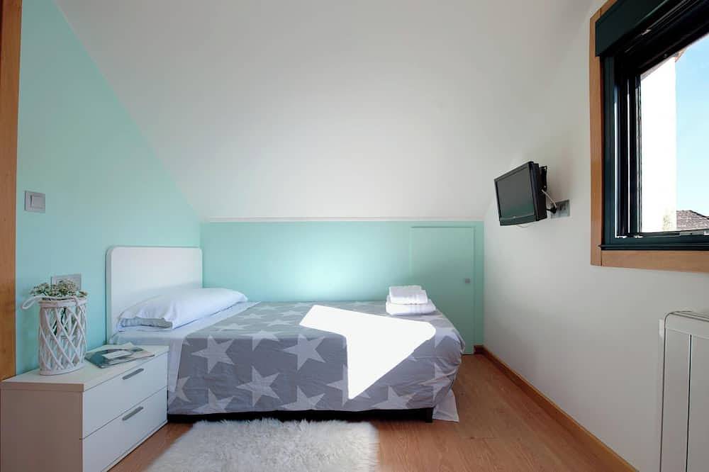 Casa de Descanso - Three Bedroom Villa, Sleeps 5 in O Porriño, Galician Coast