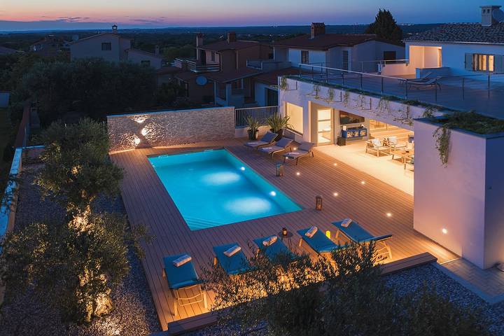 Ferienhaus für 10 Personen, mit Terrasse in Pula