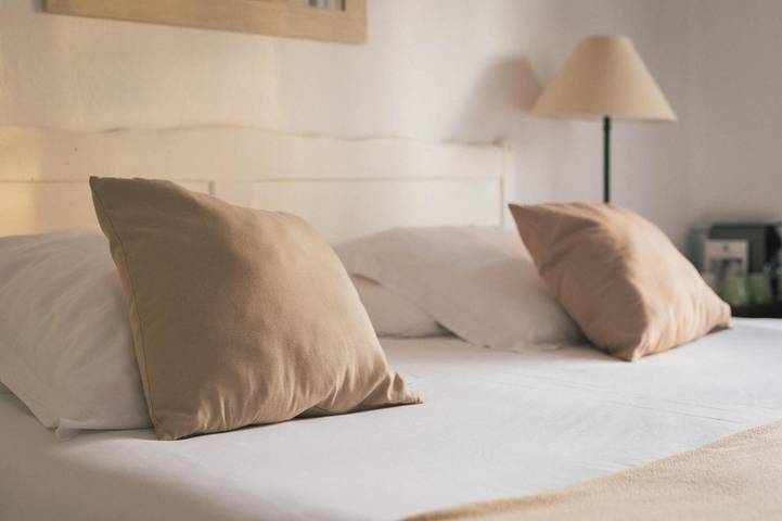 Hôtel pour 2 personnes, avec jardin ainsi que piscine et vue à Colomars - 3
