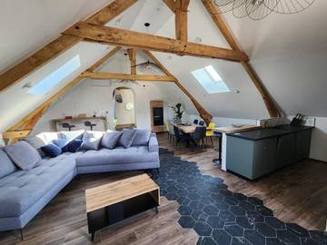 Gîte pour 8 personnes, avec vue à Challes