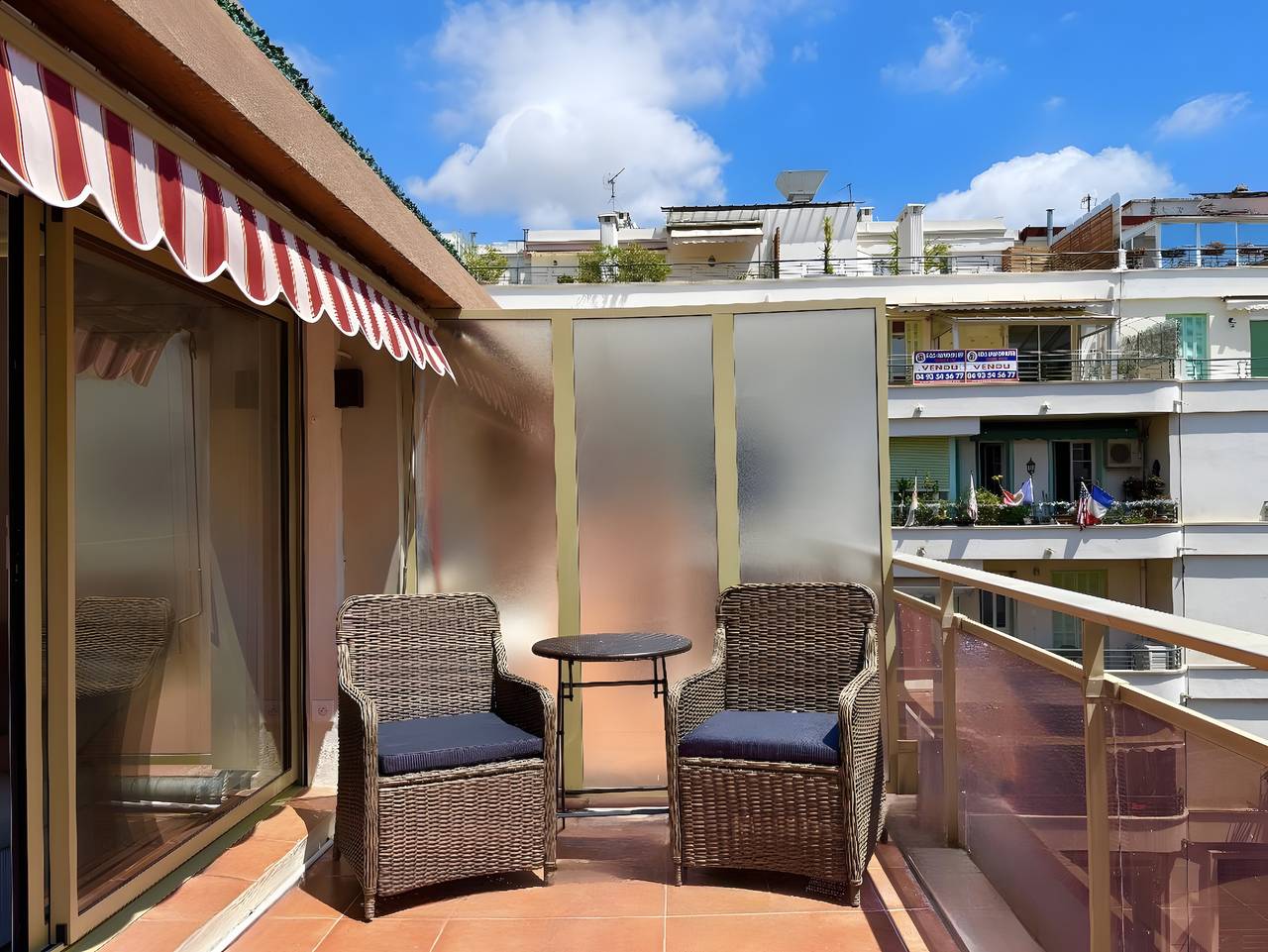 Appartamento intero, Appartamento con terrazza privata, Wi-Fi e aria condizionata in Nizza, Costa mediterranea (Francia)