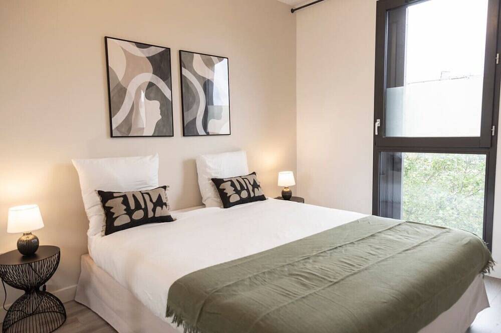 Entire apartment, Spacious 4Br in Paris - 3 Baths - 10 Guests in Montreuil, Seine-Saint-Denis
