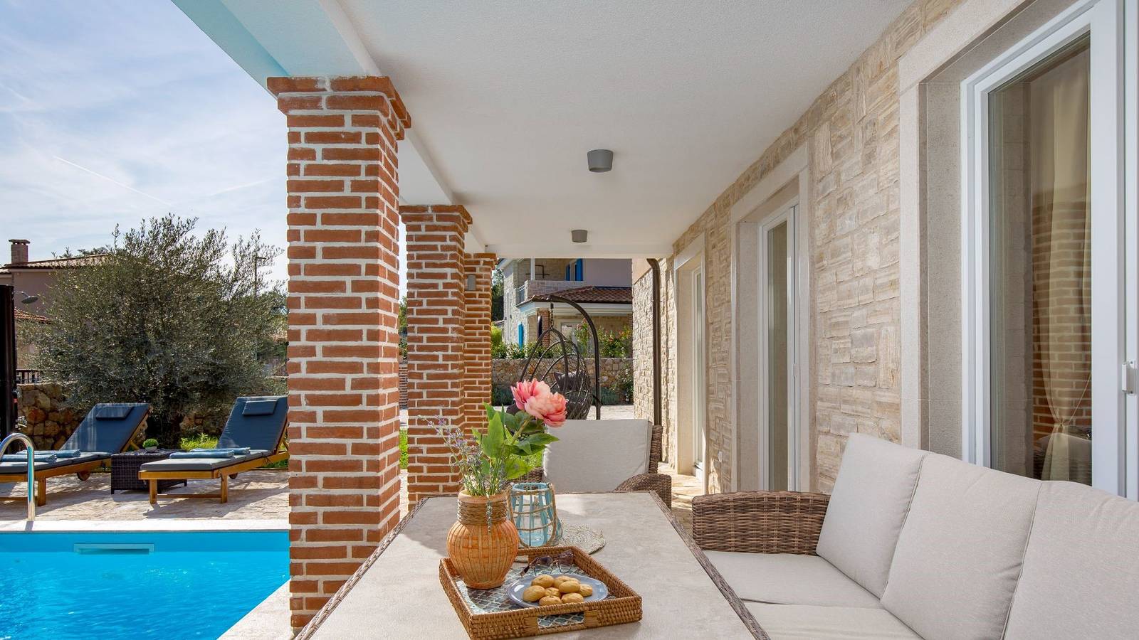 Familienvilla Di mit Pool in Malinska-Dubašnica, Krk