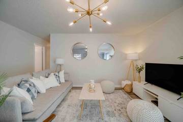 Vacation Rental for 10 Guests in Plano, Collin County, Picture 1