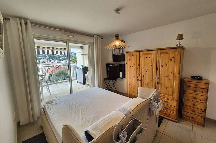 Gîte pour 6 personnes, avec terrasse, animaux acceptés dans Office De Tourisme De Saint Mandrier - 2