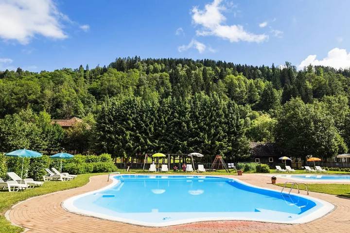 Bungalow für 4 Personen, mit Terrasse und Pool sowie Sauna, mit Haustier in den Alpen - 2