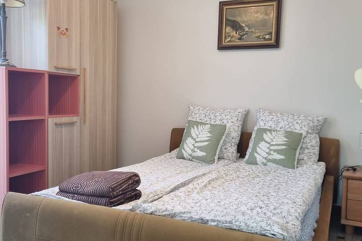 Gîte pour 7 personnes, avec jardin et piscine à Durtal - 4