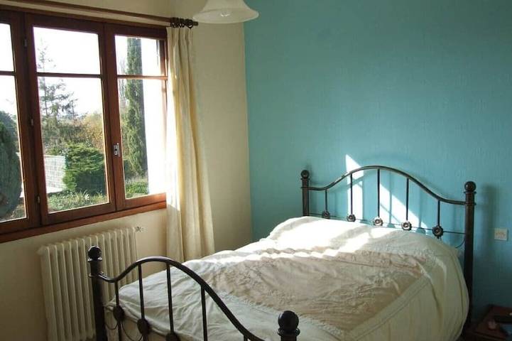 Location de vacances pour 6 personnes, avec terrasse et piscine à Cravans - 2