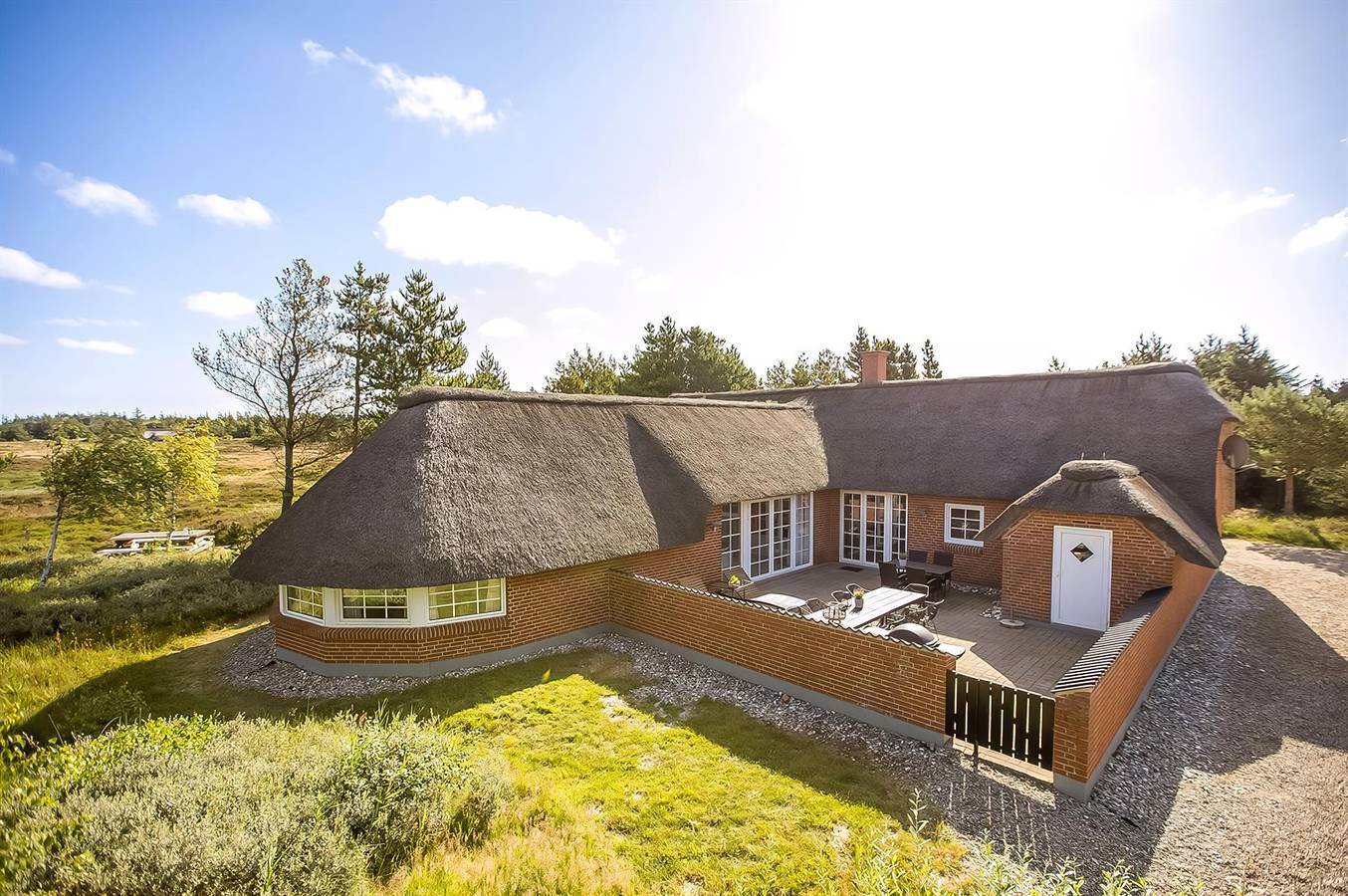 Awesome home in Rømø w/ 6 Bedrooms, Indoor swimming pool and Wifi in Kongsmark, Rømø