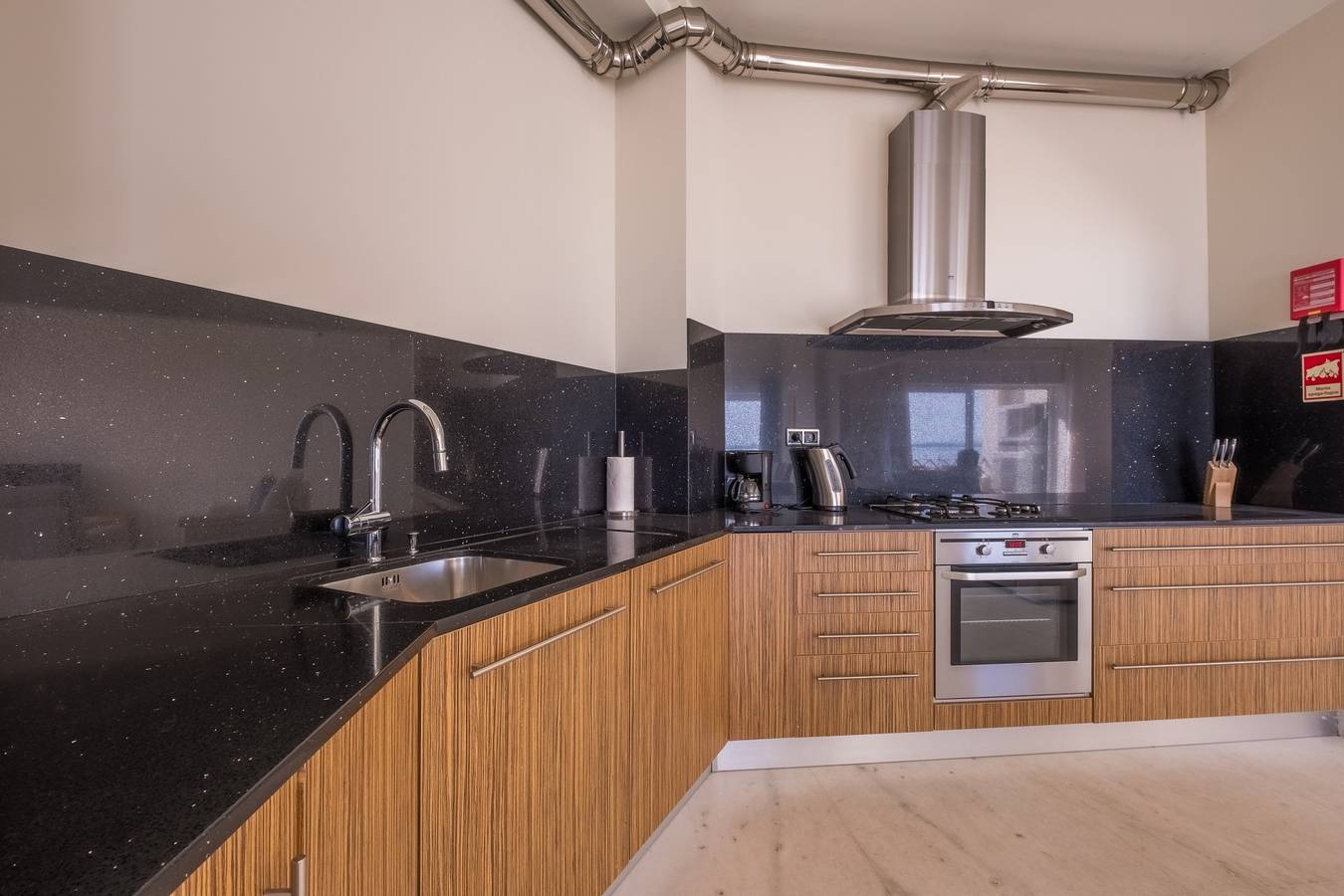 Ganze Wohnung, Ferienwohnung für 4 Personen mit Balkon in Santa Maria, Lagos