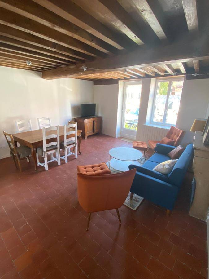Three-Bedroom Home in Gevrey-Chambertin, Région de Dijon