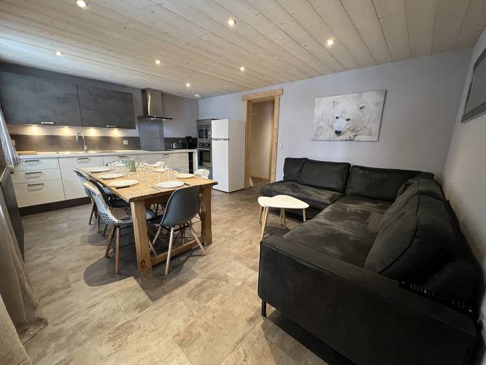 Gîte pour 8 personnes, avec balcon dans Office De Tourisme De La Clusaz
