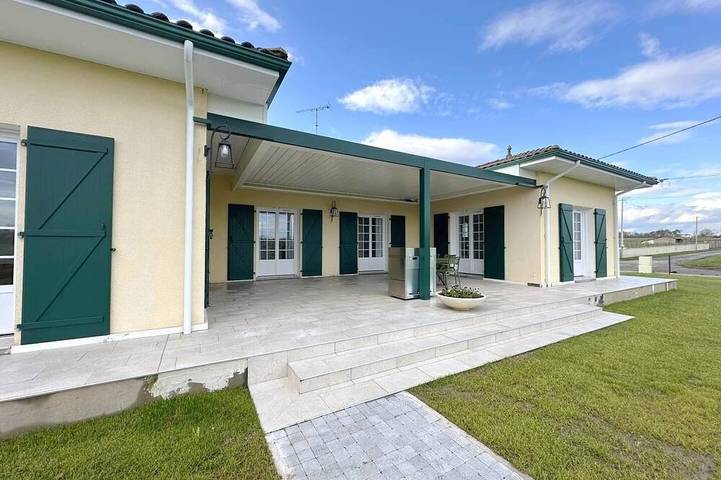 Location de vacances pour 4 personnes, avec jardin à Garrey