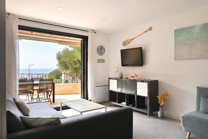 Ganze Wohnung, Sanary, außergewöhnlicher Meerblick! In großen neuen T2 Villa 20 Meter vom Strand entfernt in Sanary-sur-Mer, Mittelmeerküste (Frankreich)