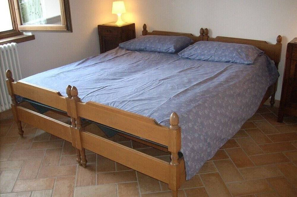 Le Papere apartment in Chalet di Cher in Montemezzo, Veltlin