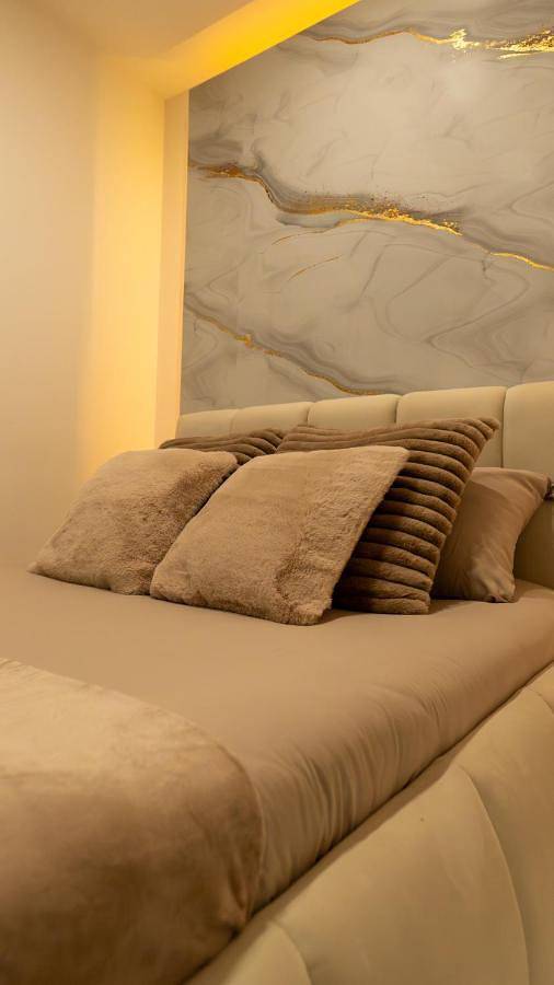 Appartement entier, Magicspa Gold in Chilly-Mazarin, Essonne