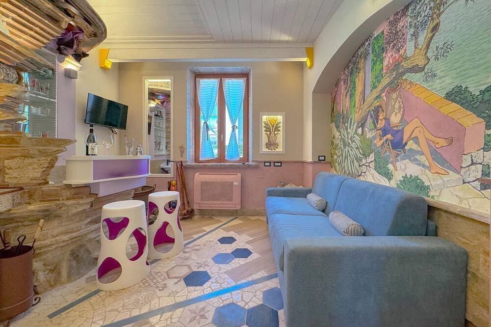 Entire apartment, Villa Antolina Apartments - Heaven In A Room in San Benedetto del Tronto, Riviera delle Palme