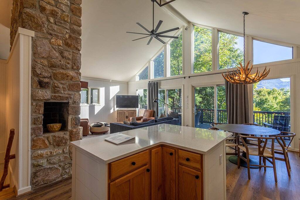 Spruce House - 3Br home atop Seven Devils with beautiful views of Grandfather Mountain! in Blue Ridge Parkway, Seven Devils