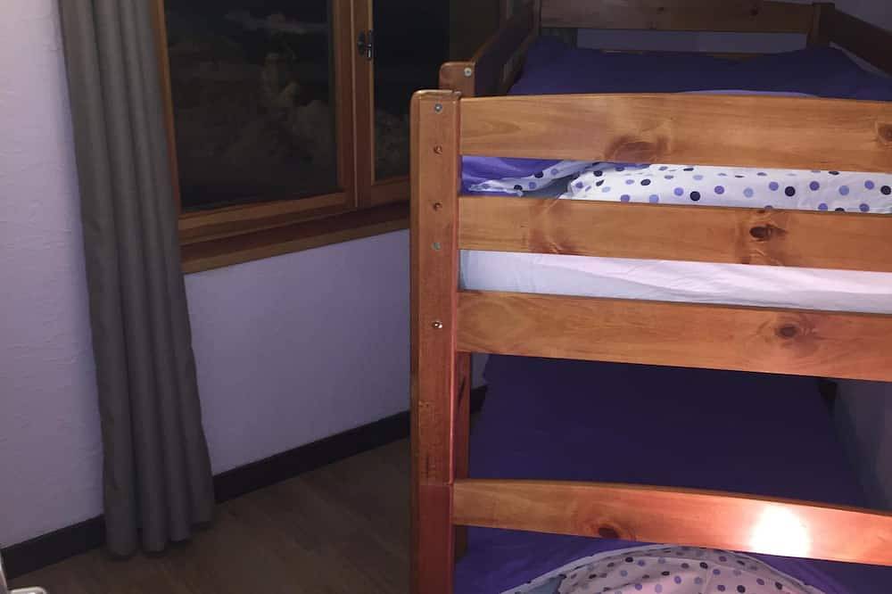 Entire apartment, Apartment Narcisse*** 3 bedrooms 5 persons in private house Multi Pass in Morzine, Les Portes du Soleil