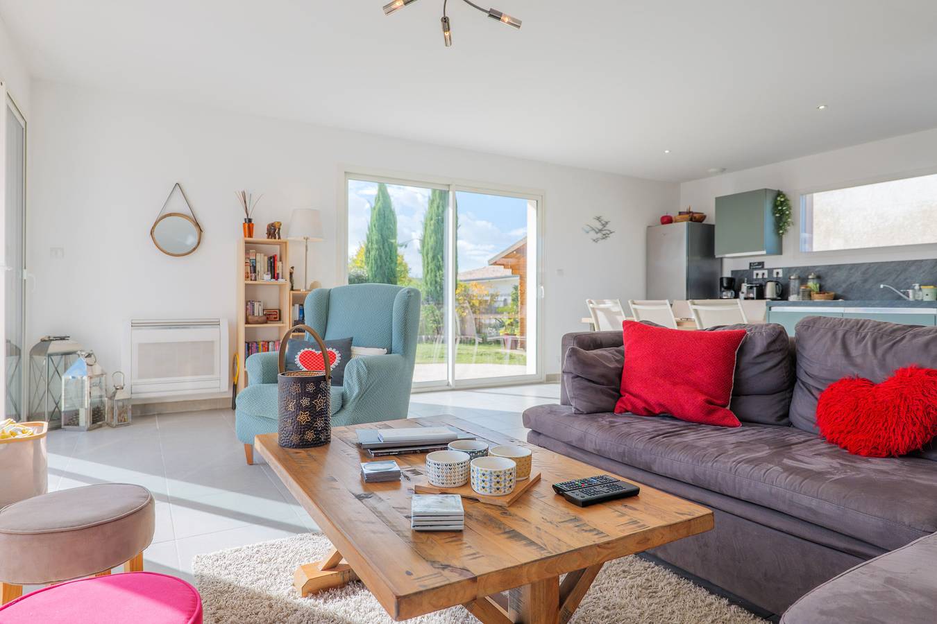 Vakantiehuis 'M Vallon Pont D'arc' met Privézwembad, Wi-Fi en Airconditioning in Vallon-Pont-d'Arc, Ardèche