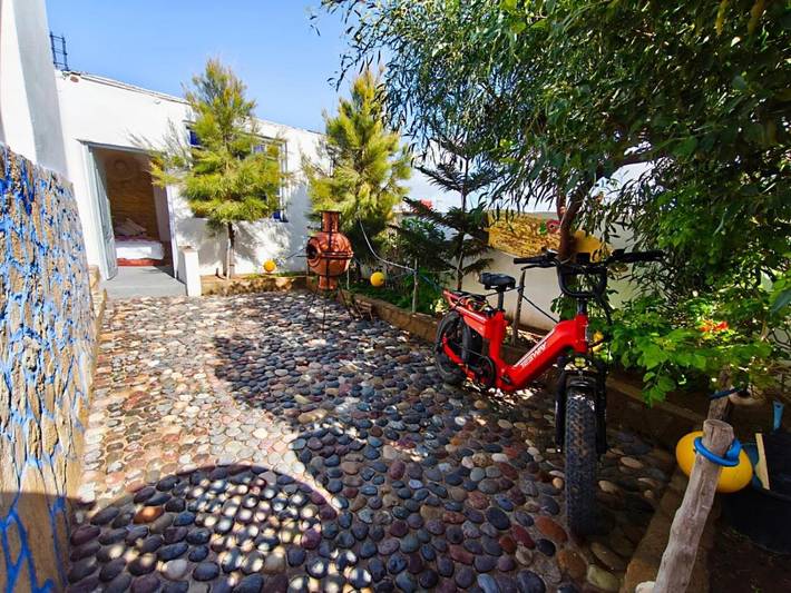 Location de vacances pour 2 personnes, avec jardin ainsi que vue et terrasse dans Ouassane - 4