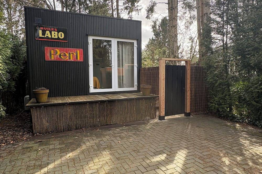 Black Cabin Veluwe - Wellness in the Forest - Air Conditioning & Sauna in Putten, Veluwe