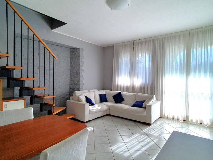 Ferienhaus für 6 Personen, mit Balkon und Garten sowie Pool in der Lombardei - 2