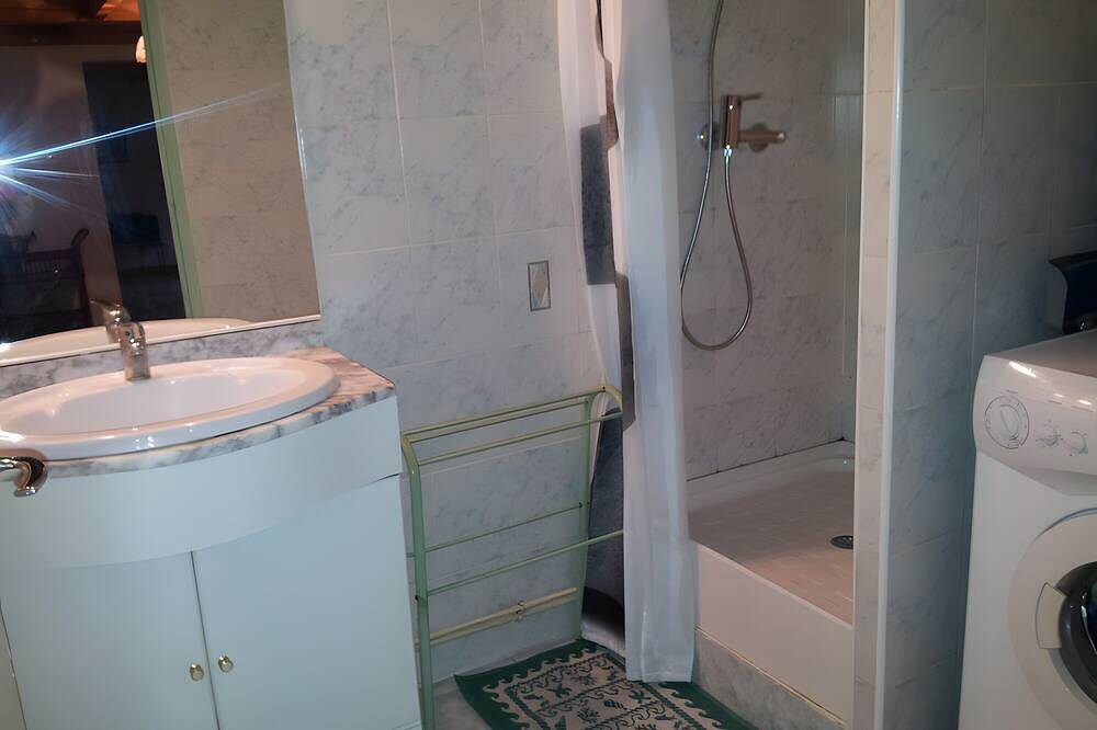 Gîte „2 bis 4 Personen“ mit Bergblick, privatem Pool und Wlan in Carennac, Lot