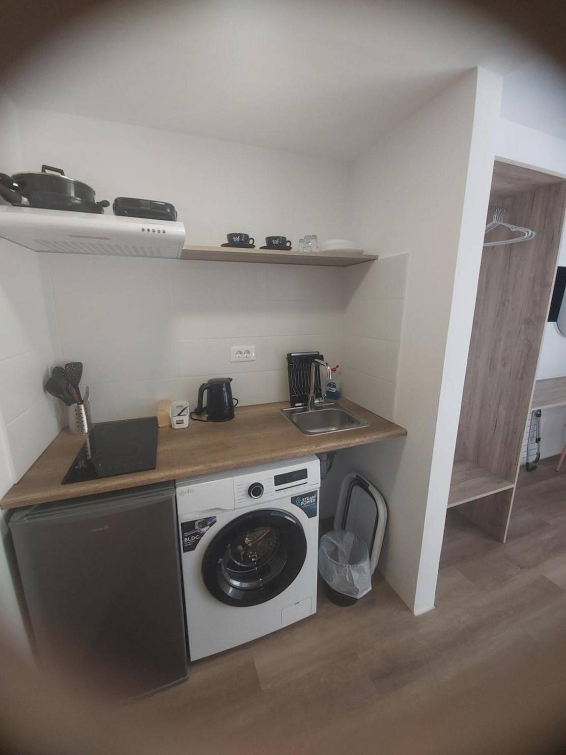 Entire studio, Studio '11' with Private Balcony, Kitchenette, Wi-Fi and Air Conditioning in Ano Symi, Turkish Aegean