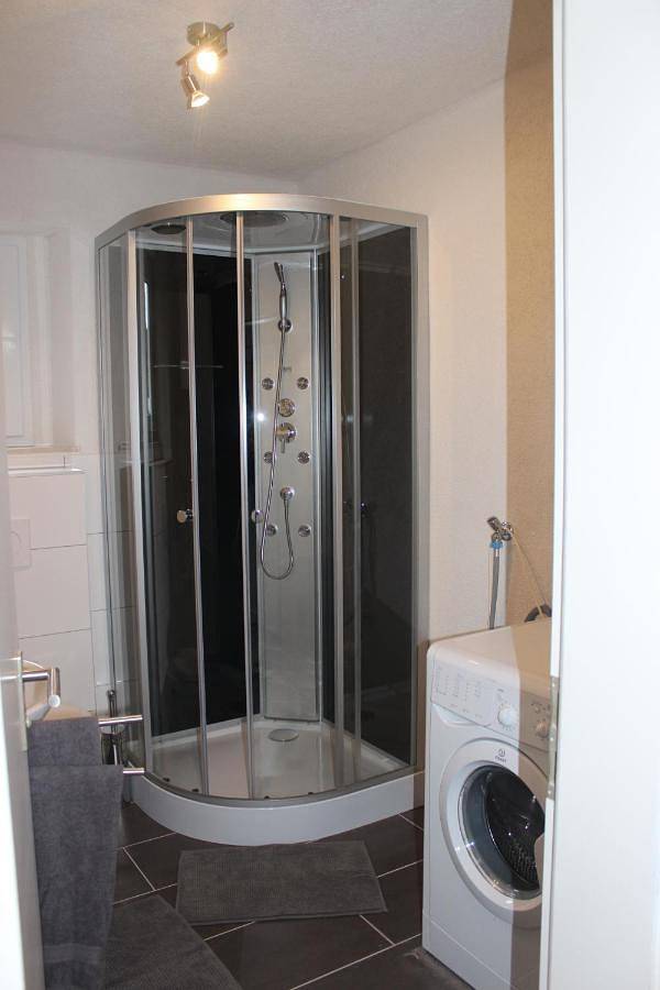 Appartement entier, Gut gelegenes Appartment mit Wifi, Parkplatz, Wama, Trockner usw. in Kaiserslautern, Saar-Nahe-Bergland