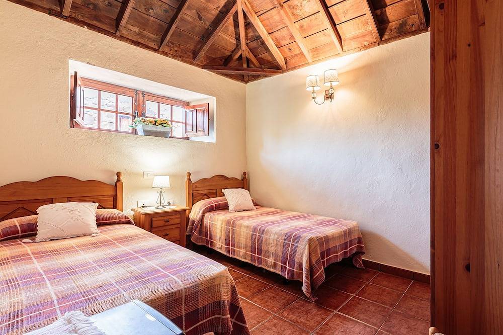 Casa con Bonitas Vistas y Cerca del Centro del Pueblo de Garafía, La Palma in Garafía, La Palma Nord