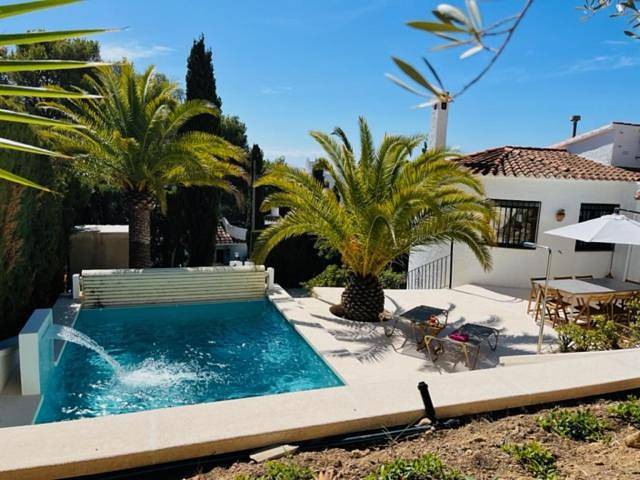 Chalet para 10 personas, con jardín además de vistas y piscina - 1