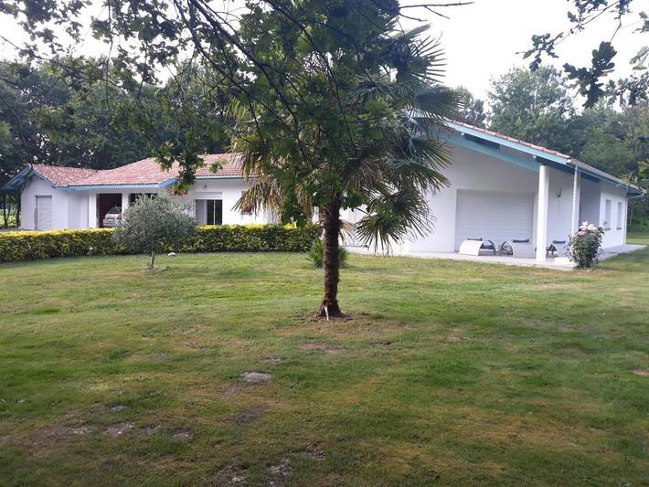 Gîte pour 2 personnes, avec vue et jardin à Pey - 2