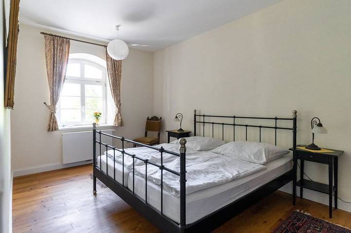 Schloss für 4 Personen, mit Terrasse und Garten, mit Haustier in Ribnitz-Damgarten - 2