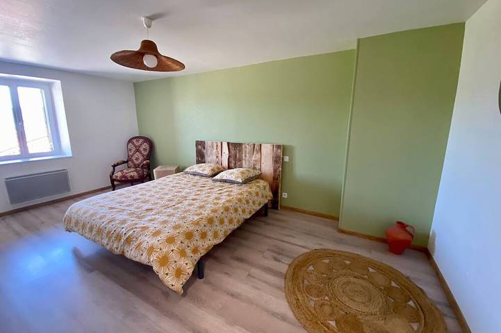 Renoviertes Landhaus in ruhigem und angenehmem Dorf in Savigna, Französischer Jura