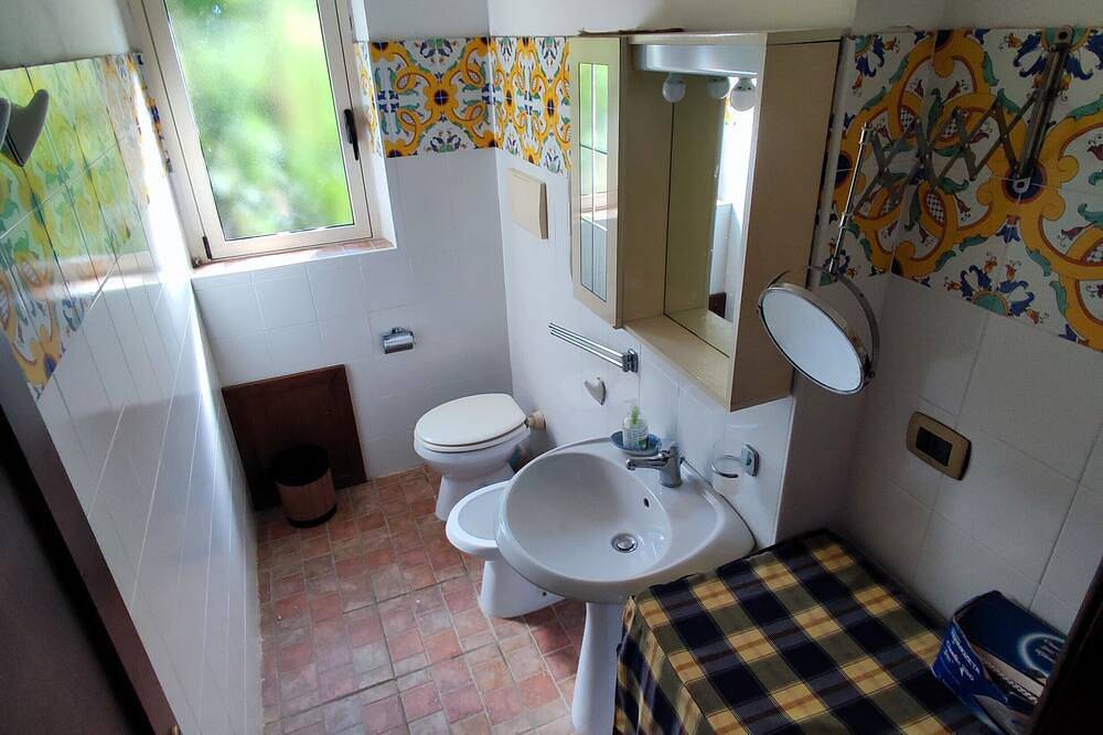 Villetta Orto, with access to the beach in Capo Vaticano in Faro Capo Vaticano, Vibo Valentia Provinz