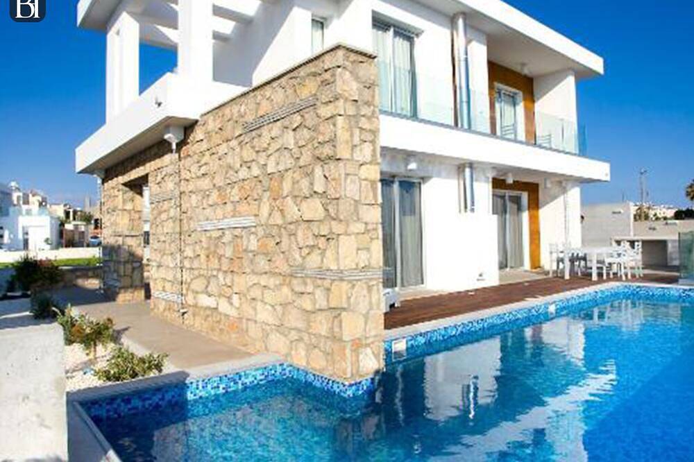 B - Villa Cyprus in Paphos, South Cyprus
