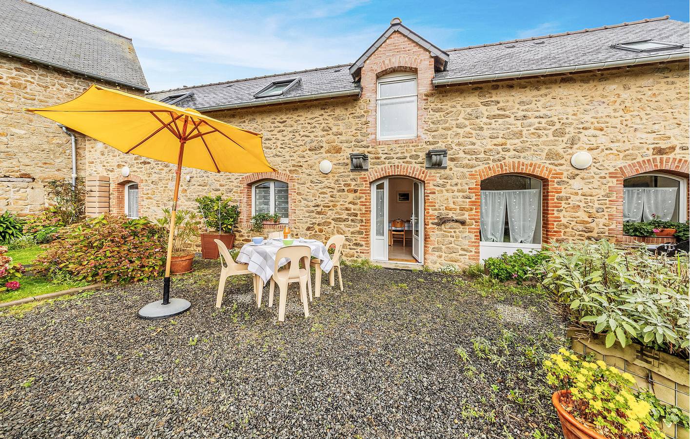 Charmant appartement pour animaux de compagnie près de Saint-Méloir-des-Ondes in Saint-Méloir-des-Ondes, Région de Saint-Malo