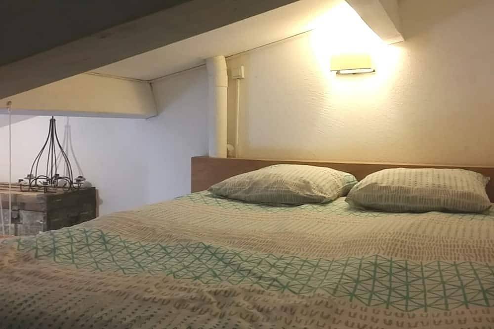 Villa, 55 m2, Biot, 4 / 6Pers, terraza de madera orientada al sur, piscina en dominio privado in Biot, Region de Cannes