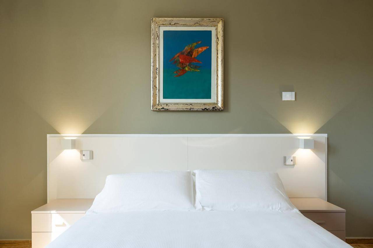 Le camere sui colli in La Spezia (City), La Spezia