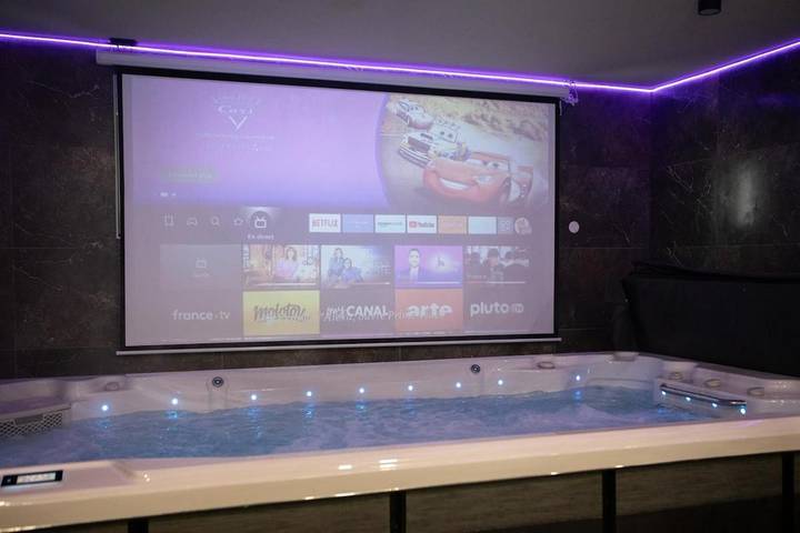 Location de vacances pour 15 personnes, avec sauna et jardin ainsi que jacuzzi et piscine à Muntzenheim - 2