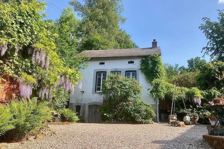 Location de vacances pour 3 personnes, avec Terrasse et Jardin à Arleuf