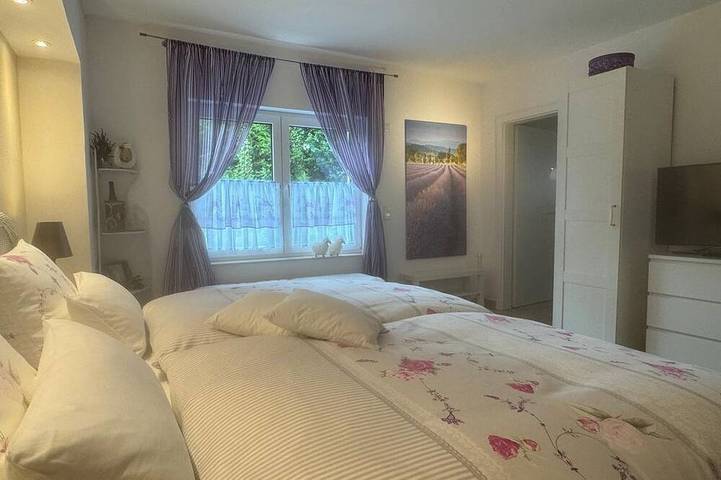 Ganze Wohnung, Appartment \"Lavendel\" mit großer Terrasse - Gästehaus Ina-Maria in Obernhof, Lahn-Taunus