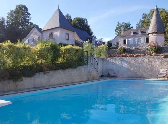 Gîte pour 2 personnes, avec piscine ainsi que terrasse et jardin à Serres-Castet - 2