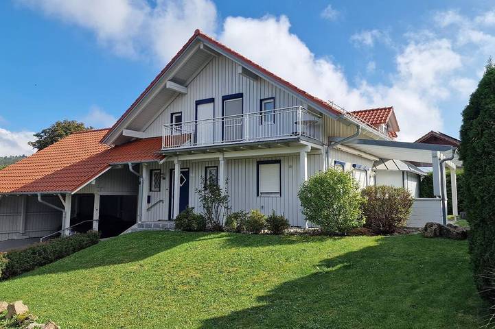 Ferienhaus für 6 Personen, mit Balkon und Garten - 1