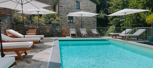 Gîte pour 4 personnes, avec jardin ainsi que piscine et vue à Ortiporio